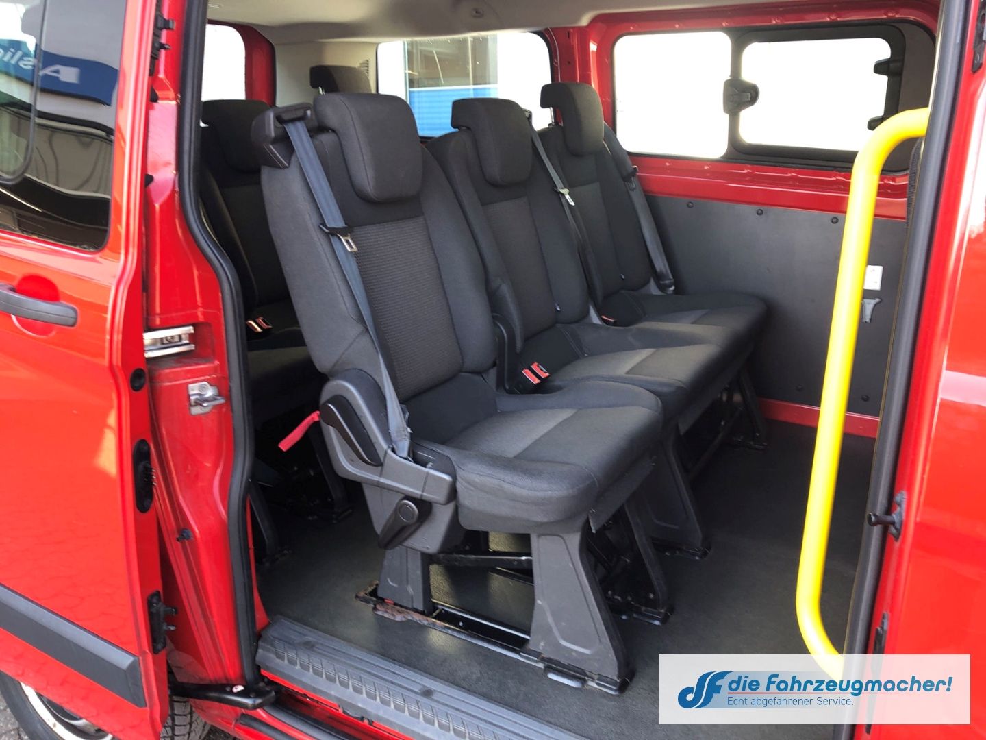 Fahrzeugabbildung Ford Transit Custom Kombi 300 L1 2.2 TDCi *8401 Expor
