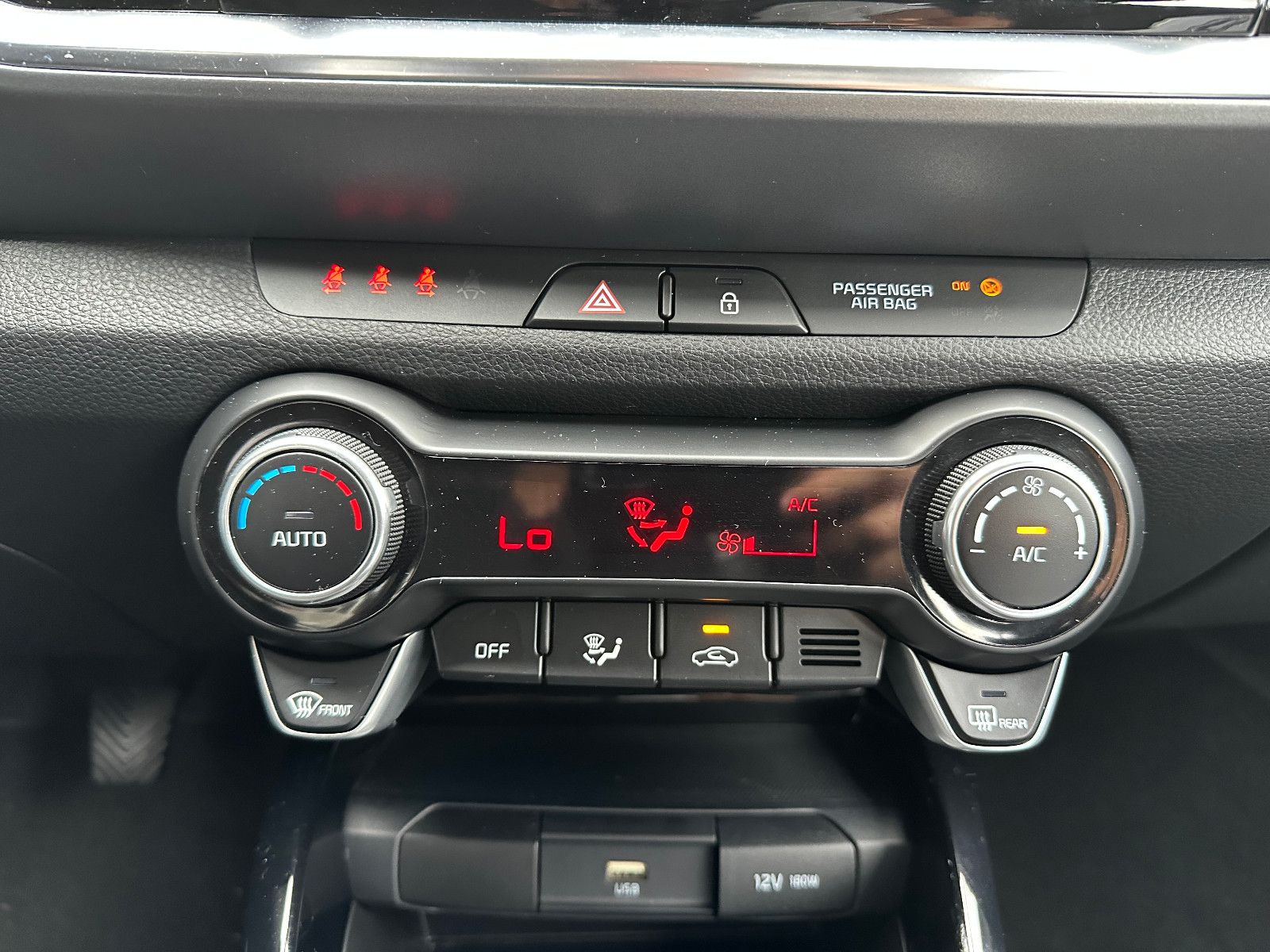 Fahrzeugabbildung Kia Stonic 1.0T 100PS  MT VISION LED