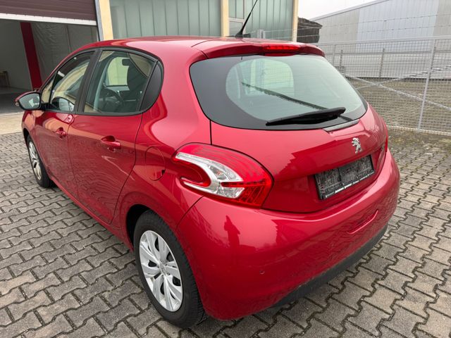 Peugeot 208 Active 31.800 Kilometer°4 tuerig°