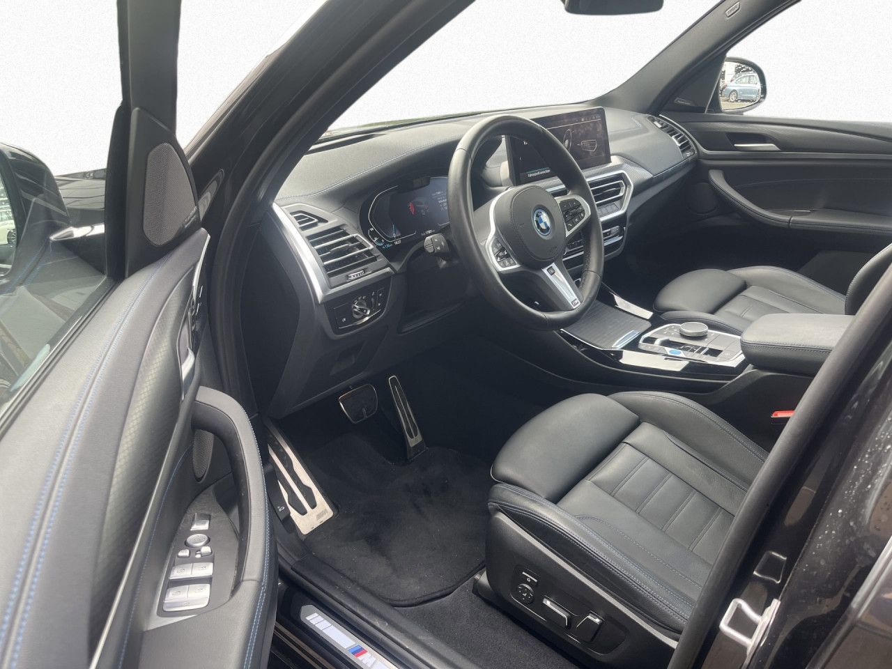 BMW iX3 - Bild 17