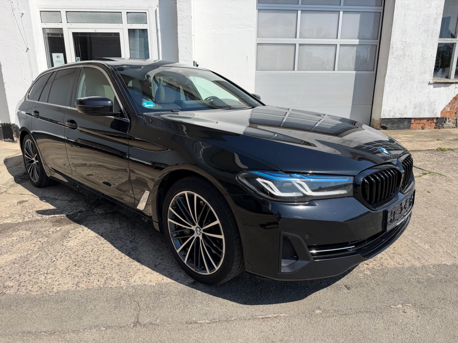 BMW 530d HeadUp H&K PANO 19" MLenkrad BMW Laserlicht