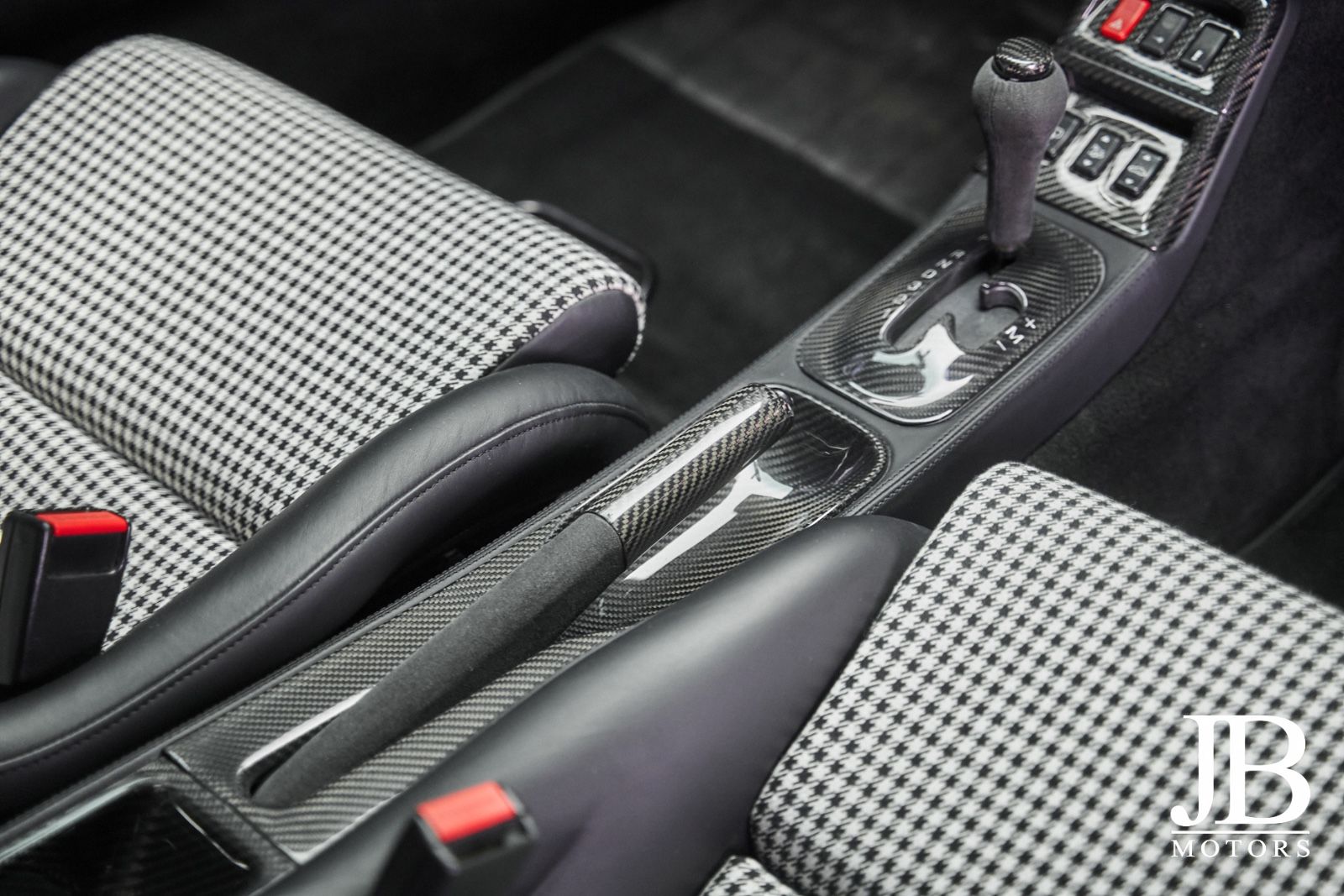 Fahrzeugabbildung Porsche 993 Carrera RS Optik Neuaufbau Recaro Carbon