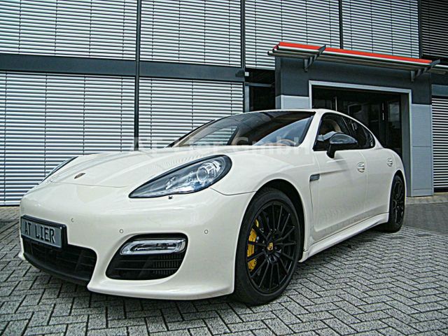 Porsche Panamera Turbo S PCCB ABSTAND BURMESTER