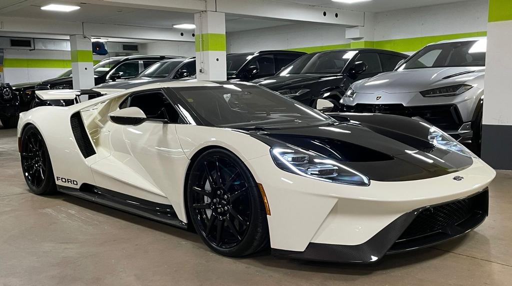 Ford GT