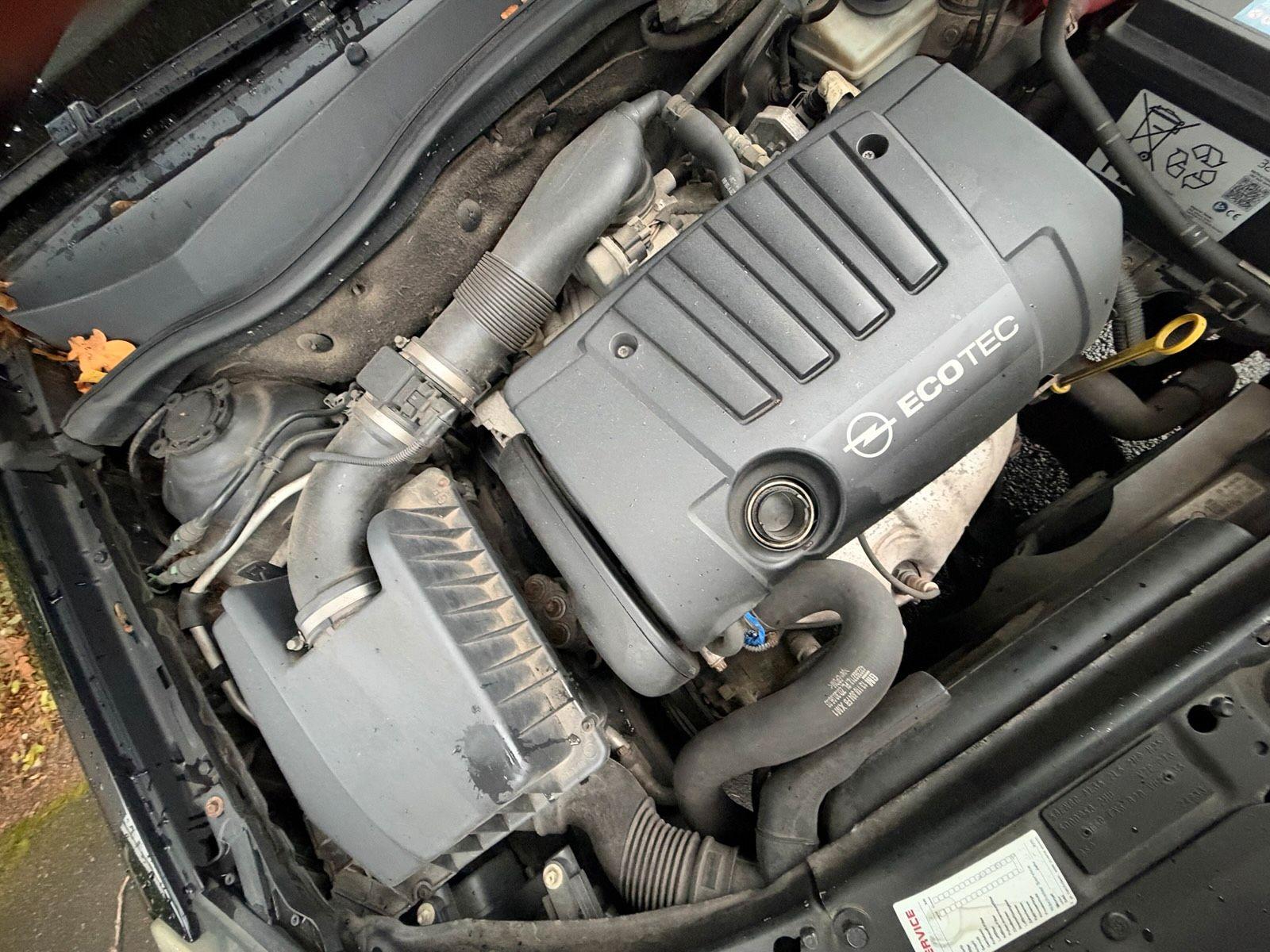Opel Astra 2004 — photo 10