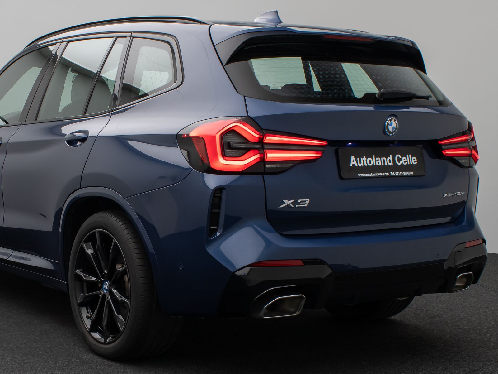 Fahrzeugabbildung BMW X3 xD30e M Sport 360°Laser HUD DAB HiFi AHK 20"