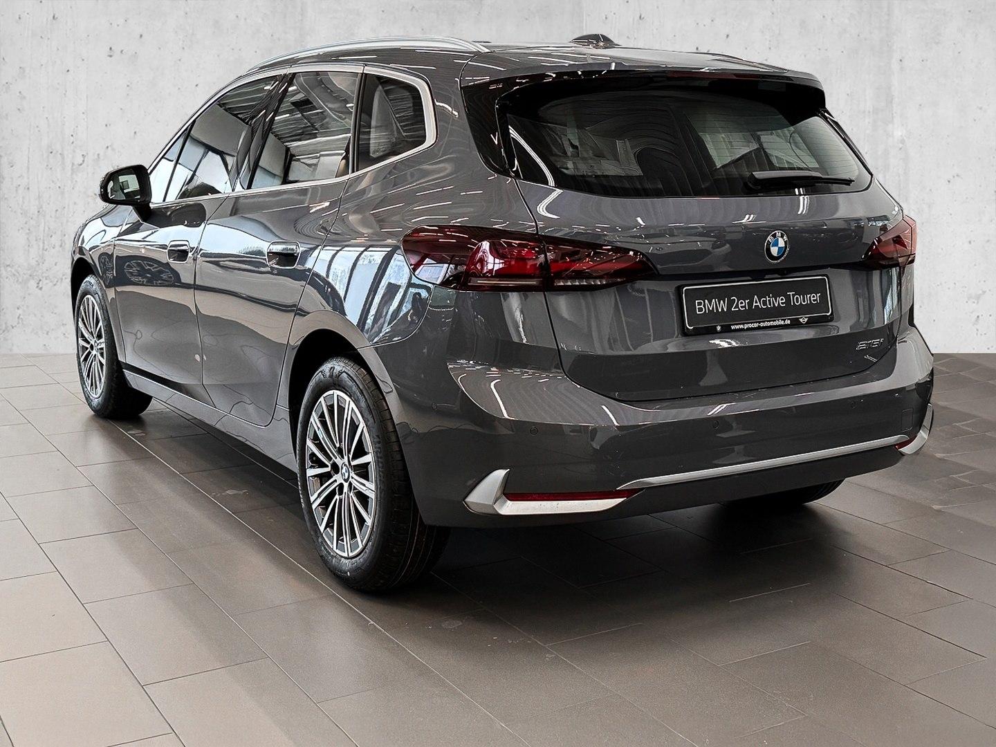 BMW 216i Luxury Line PANO RFK NAVI LED Sound Syst.
