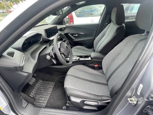 Fahrzeugabbildung Peugeot Peugoet 2008 Allure Pure Tech 130 AT