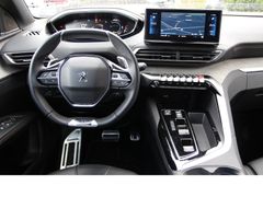 Fahrzeugabbildung Peugeot 5008 Hybrid 136 GT*Panorama*AHK*Focal-Sound!*ACC