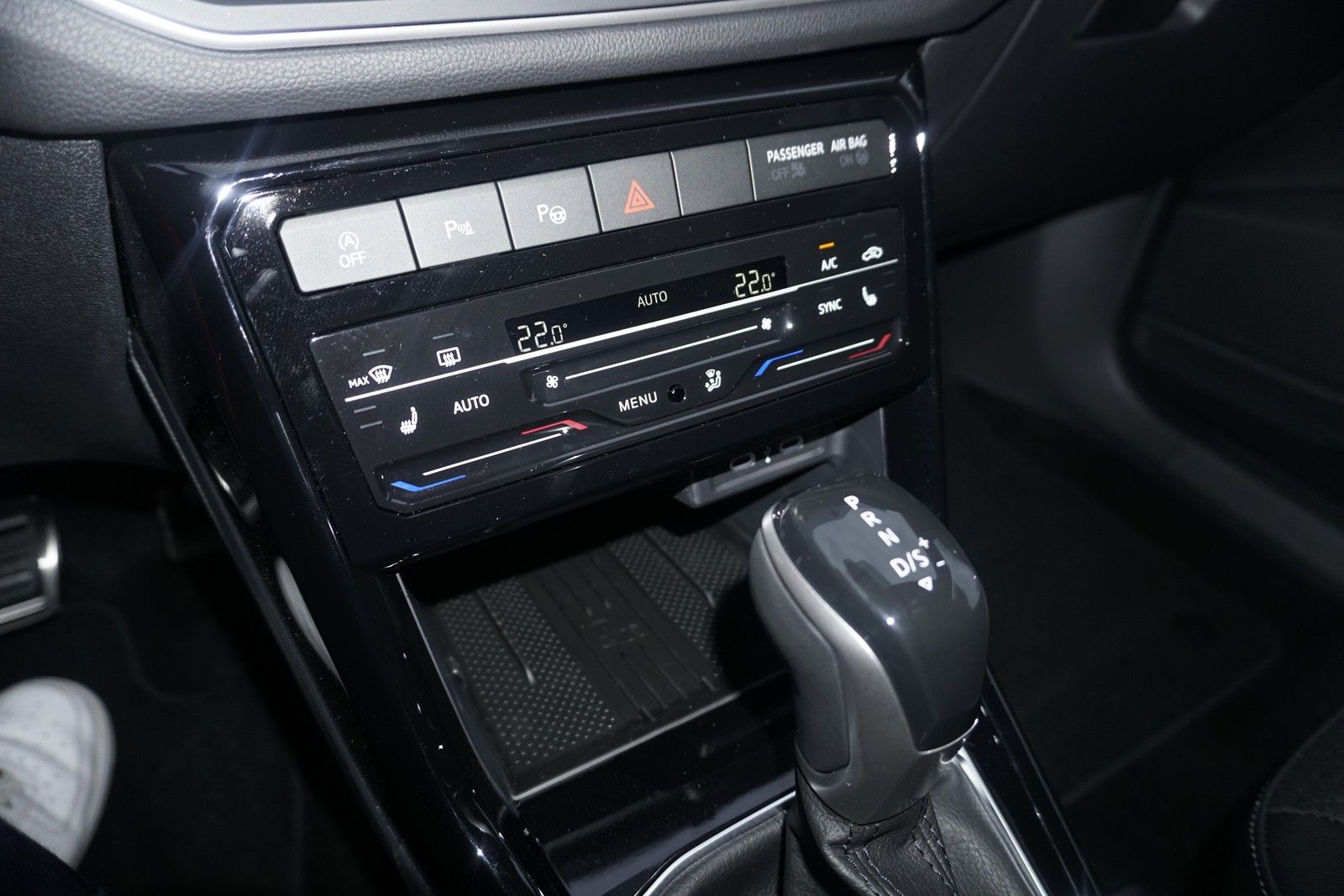 Volkswagen T-Cross - Bild 11