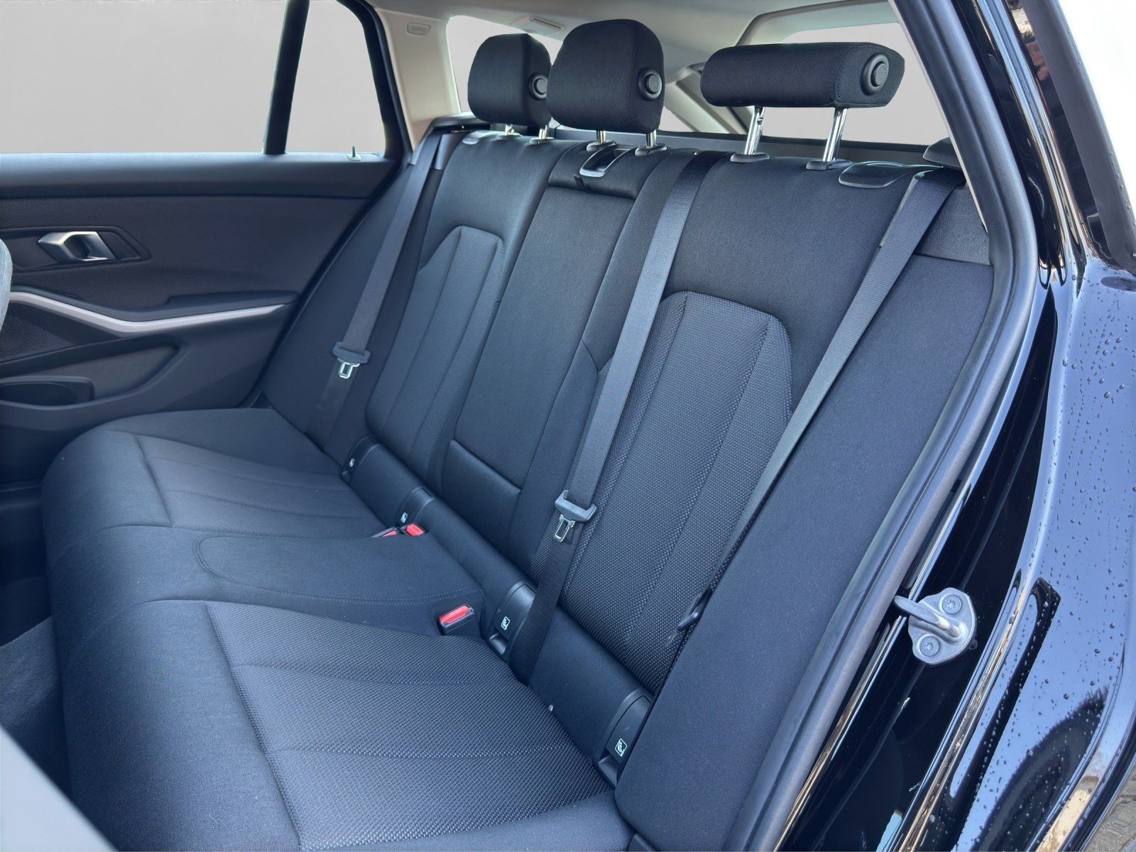 BMW 320i Touri LED Tempomat Klimaaut. PDC foto 8