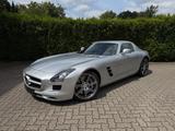 Mercedes-Benz SLS AMG 6.2 V8 -