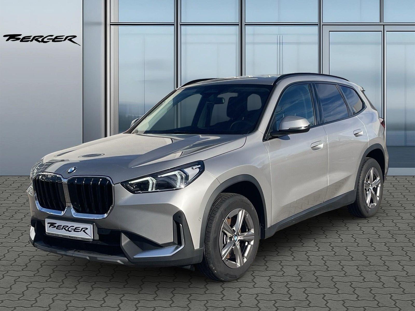 BMW X1 sDrive20i AHZV, PANO, LED