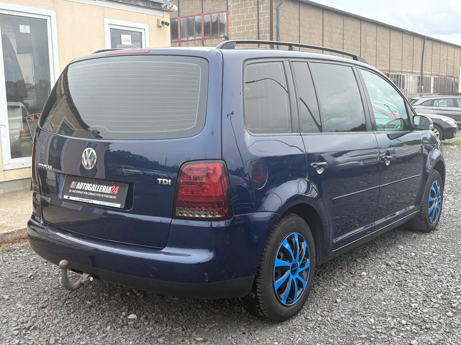 Fahrzeugabbildung Volkswagen Touran Trendline 1.9 TDI Navi SHZ AHK Klima