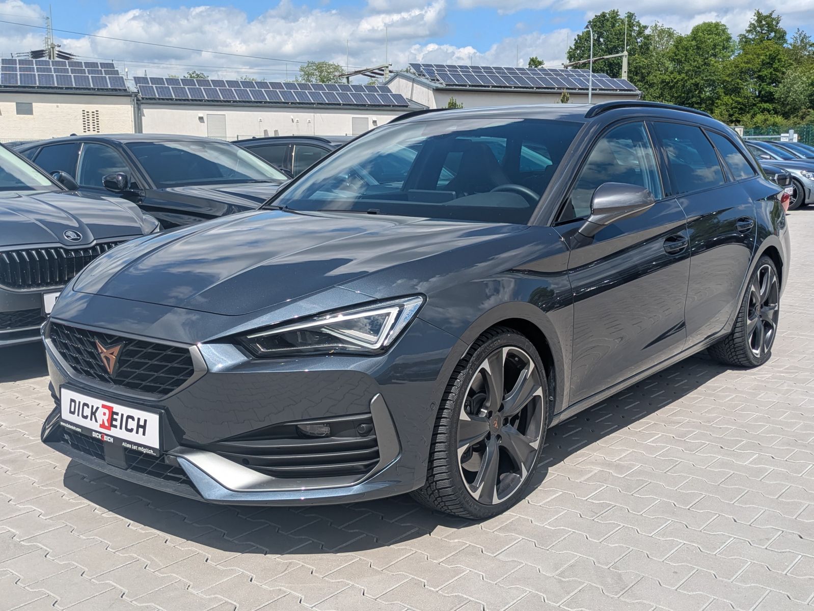 Fahrzeugabbildung CUPRA Leon VZ 2.0TSI 4Drive ACC*PANO*MATRIX*DCC*LM19"