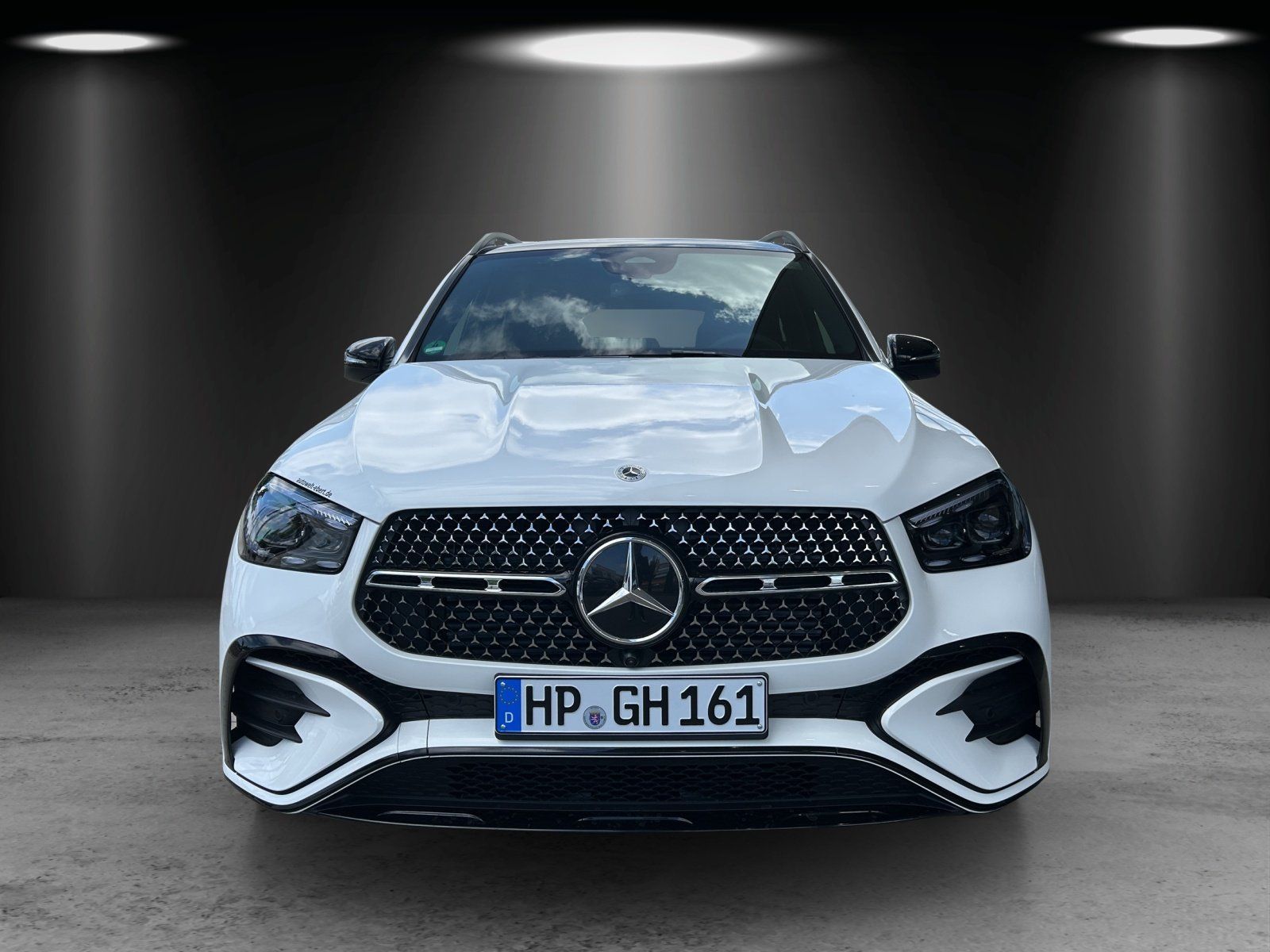 Fahrzeugabbildung Mercedes-Benz GLE 300 d 4M AMG Distr PANO KeyGo AHK 360° BURME