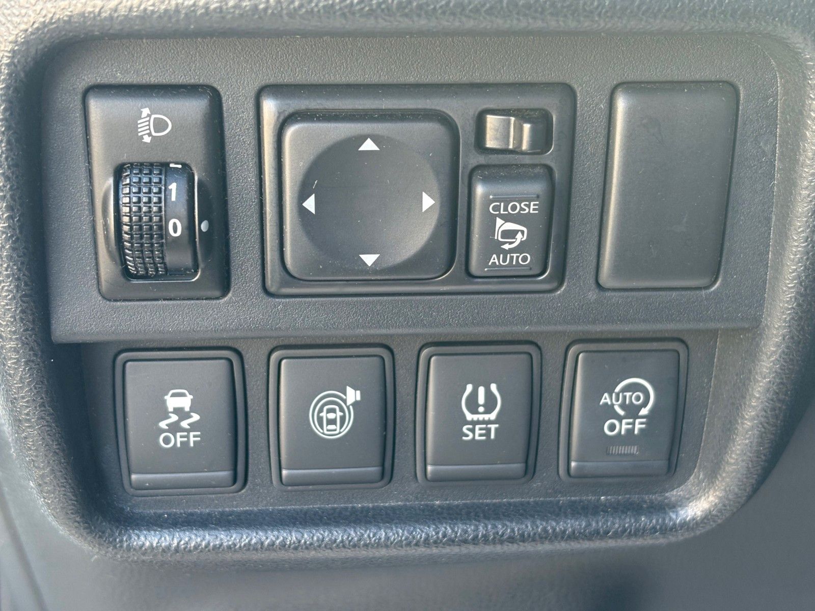 Fahrzeugabbildung Nissan Juke 1.2 N-Vision Navi Leder Kamera SCHECKHEFT