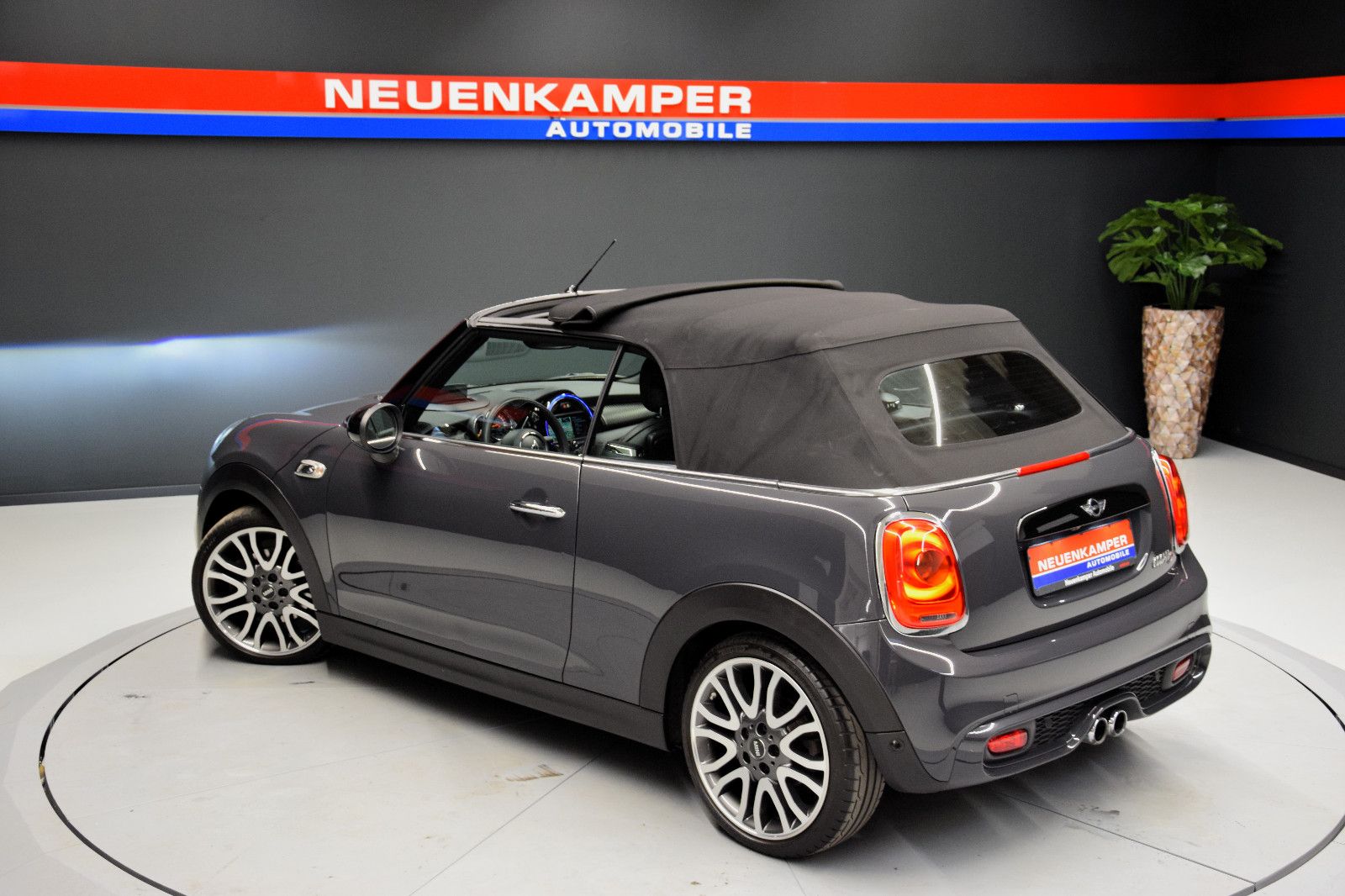 Fahrzeugabbildung MINI Cooper S Cabrio LED ACC HuD h/k Kamera Leder 18"