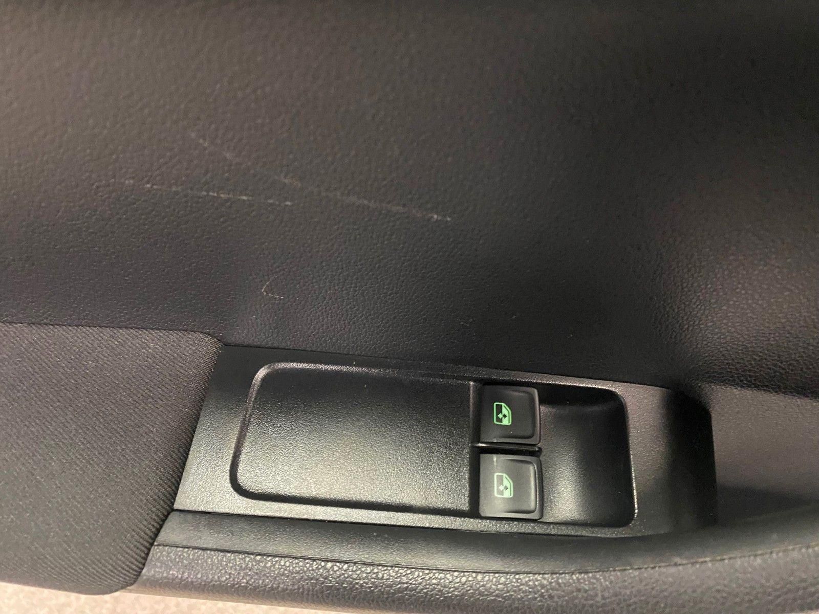 Fahrzeugabbildung SKODA Fabia 1.0l MPI AMBITION+SHZ+Garantie+Checkheft