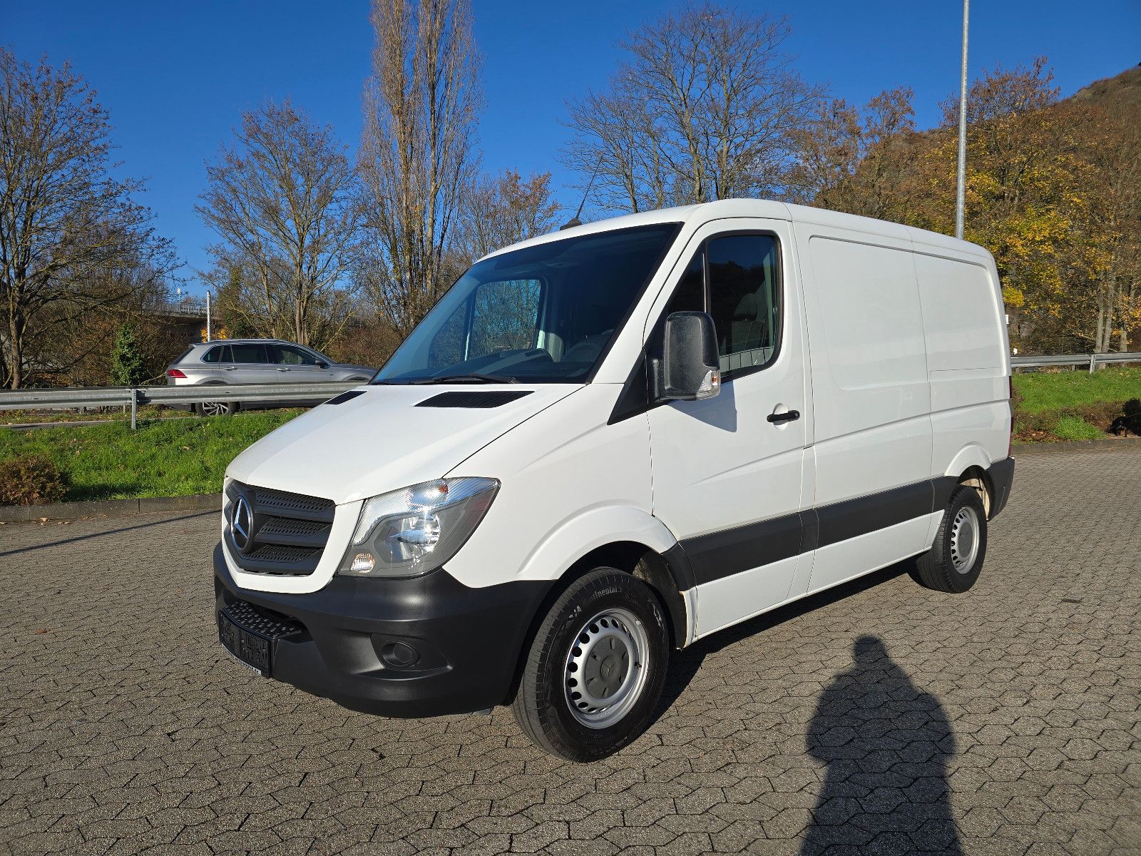 Mercedes-Benz Sprinter Kasten 214CDI+AHK+NAVI+