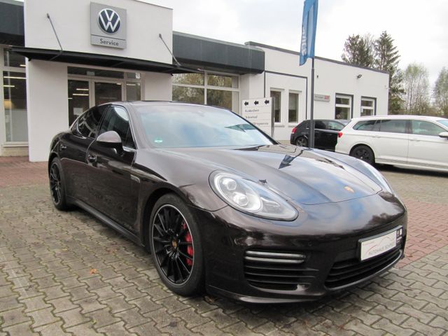 Porsche Panamera GTS  BOSE+R-KAM+PCM+EGSD+PDLS+SPORT CH