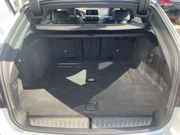 Fahrzeugabbildung BMW 520 d Touring Sport Line Aut. AHK ACC HUD uvm.