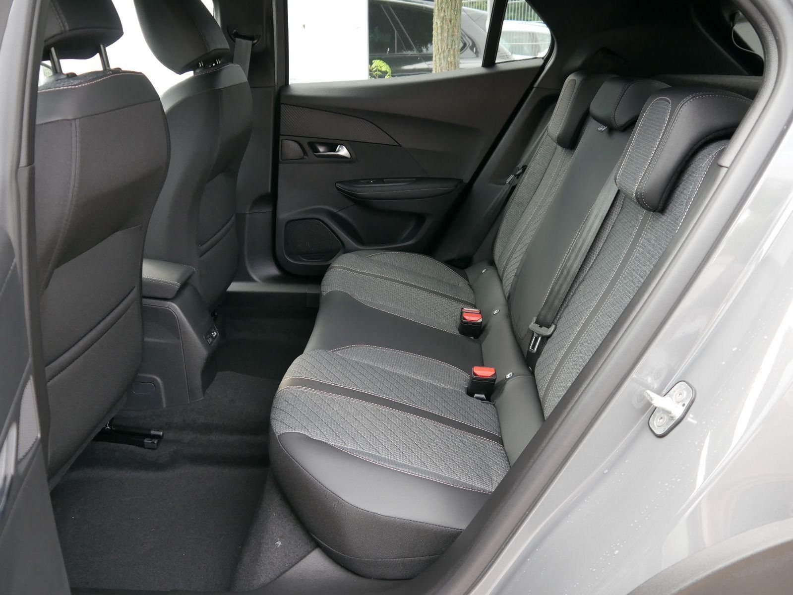 Peugeot 2008 - Bild 9