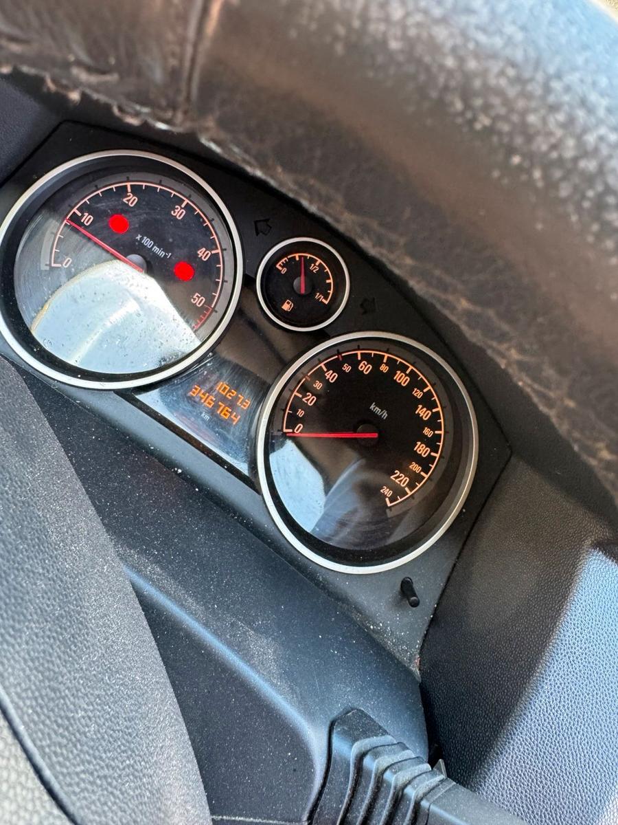 Opel Astra 2008 — photo 9