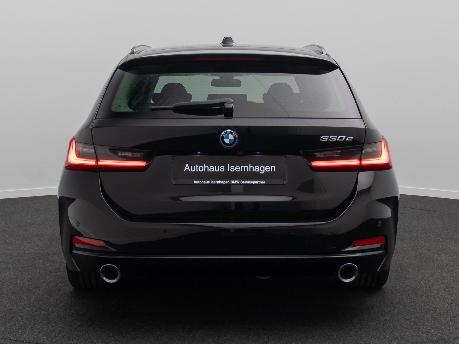 Fahrzeugabbildung BMW 330e Kamera DAB Stop&Go AHK Sport Fernlichtassis