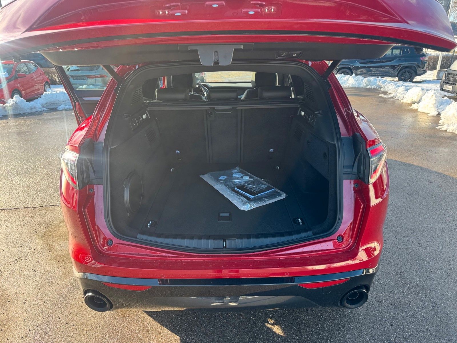 Fahrzeugabbildung Alfa Romeo Stelvio VELOCE 280 PS Glasdach Memory Navi