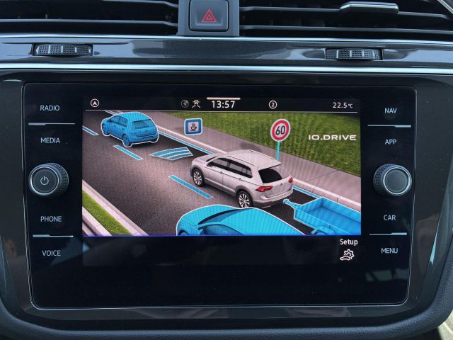 TIGUAN 1.4 TSI DSG eHYBRID AZV+HUD+IQ.LIGHT+CAM