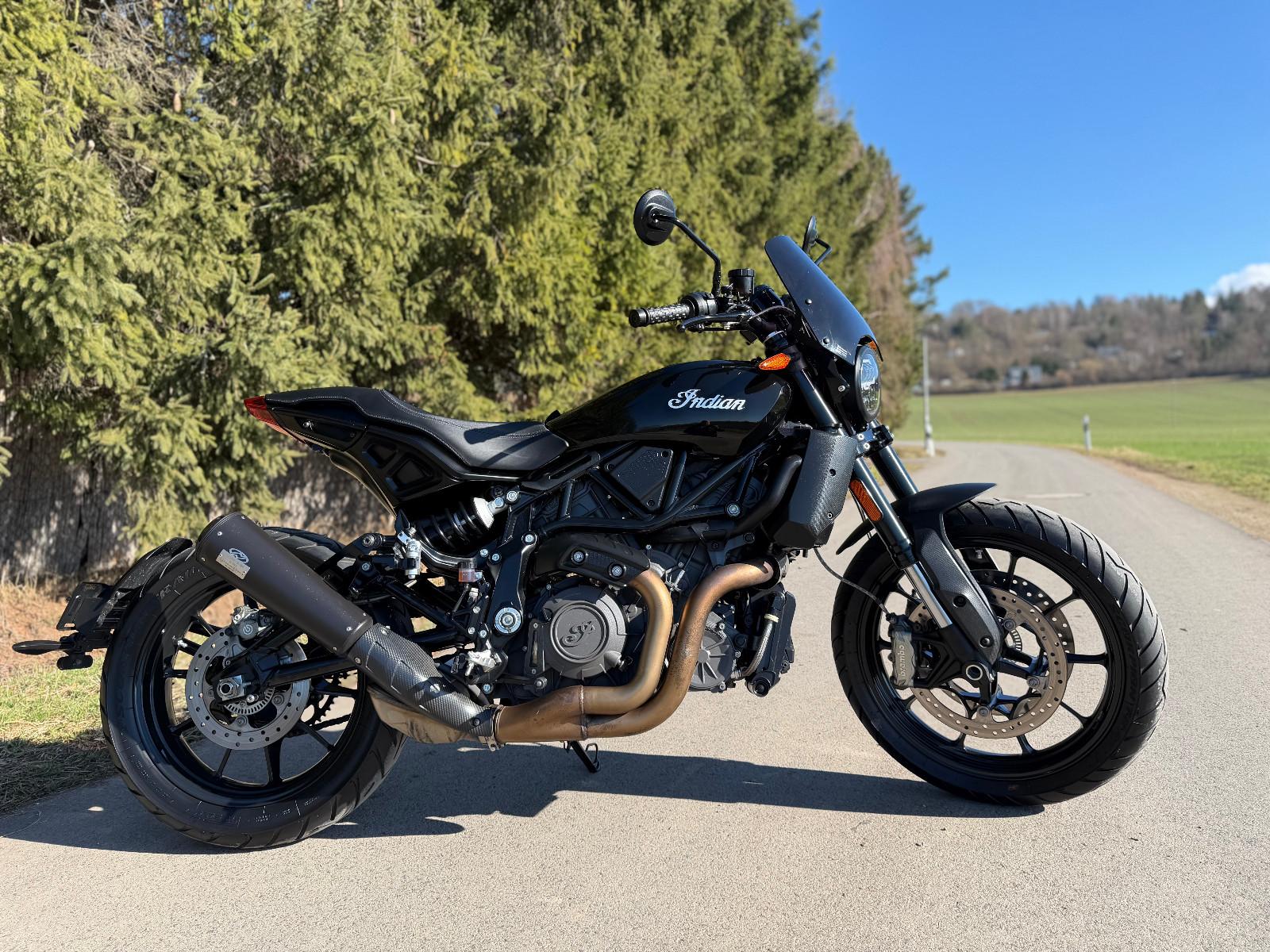 Indian FTR 1200 mit Dr.Jekill&Mr.Hyde wie Neu