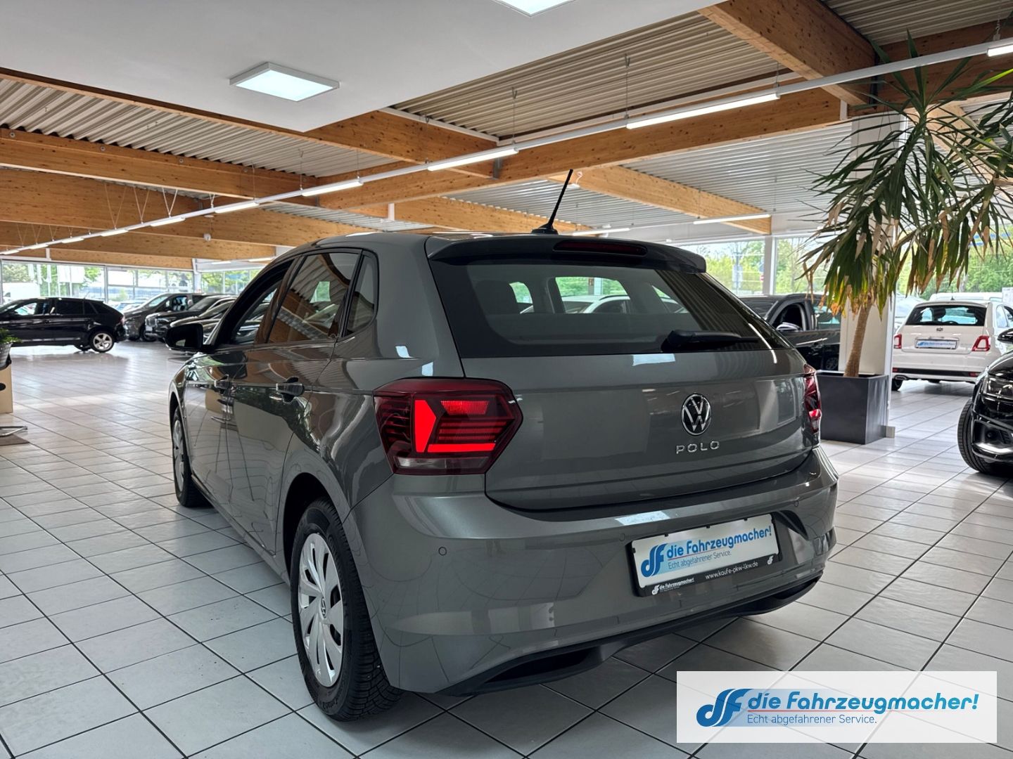 Fahrzeugabbildung Volkswagen Polo VI Comfortline 1.0 TSI EU6d ACC Musikstream