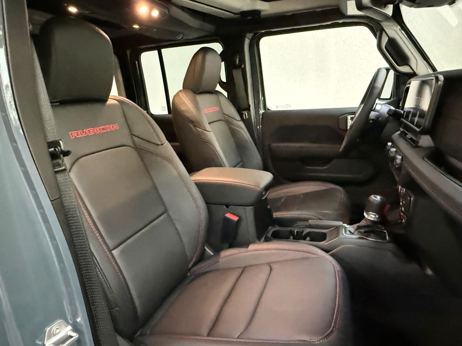 Fahrzeugabbildung Jeep RUBICON X 3.6L-V6-CAM-35"-AHK-HT