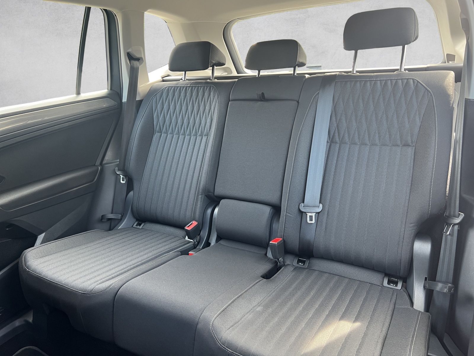 Tiguan Allspace Life 1.5 TSI DSG*AHK*Navi*ACC*L