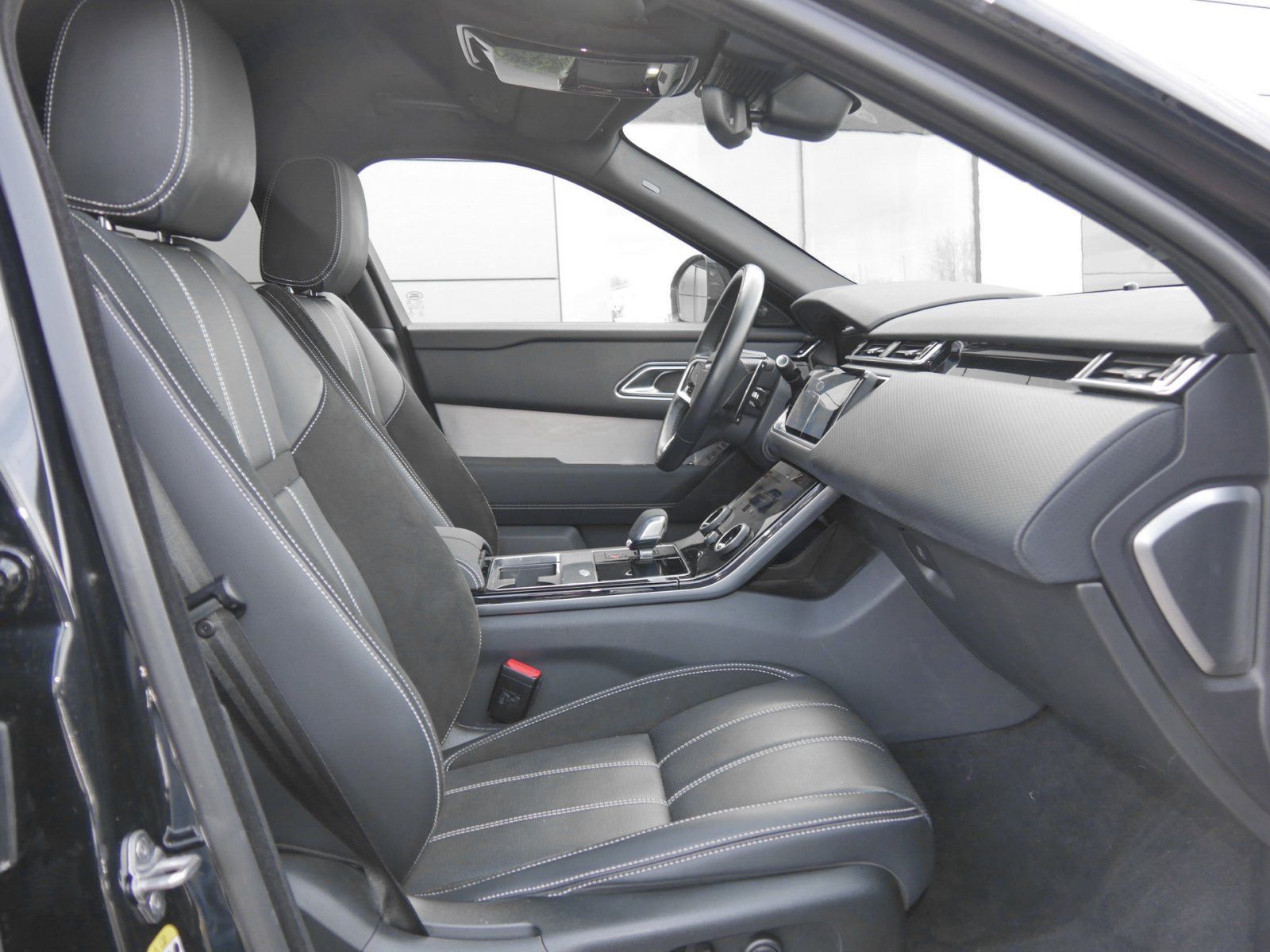 Land Rover Range Rover Velar Hybrid R-Dynamic SE imagem 3