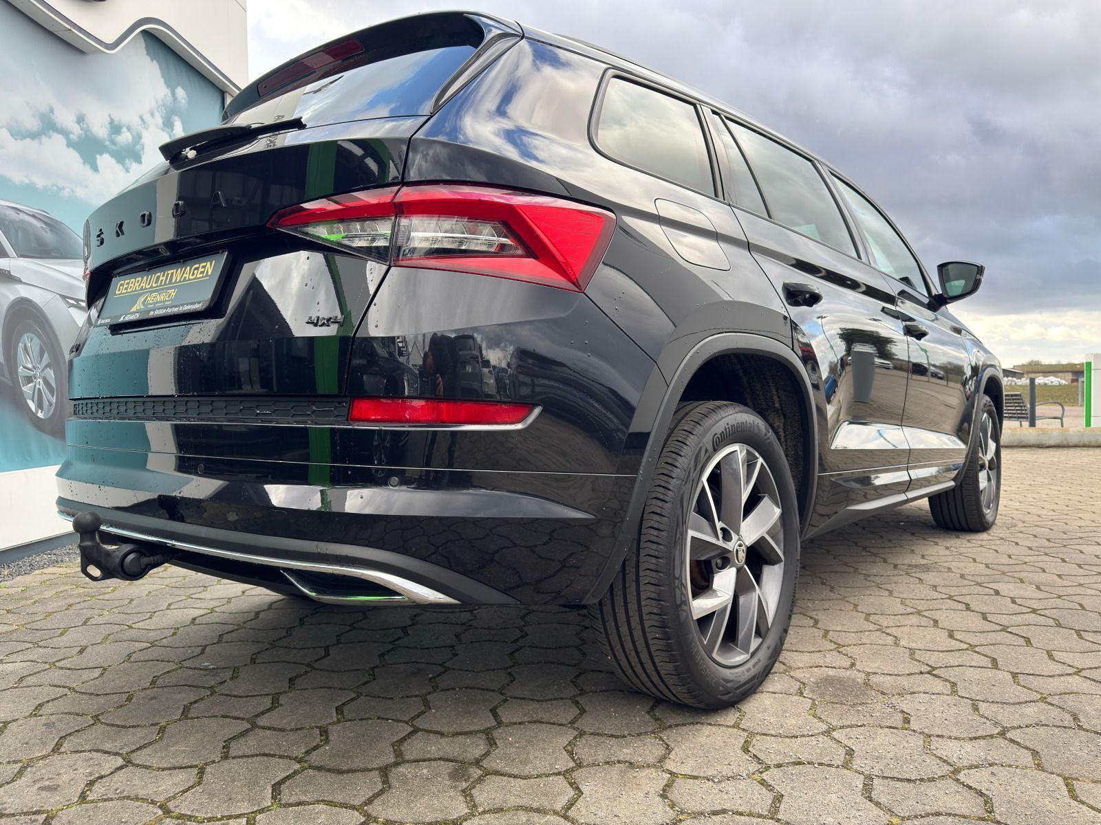 Fahrzeugabbildung SKODA Kodiaq Sportline 4x4*RFK*AHK*eHeck