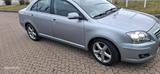Toyota AVENSIS 2.2 d NEUE TÜV - Toyota Avensis aus 2009 mit Diesel-Antrieb