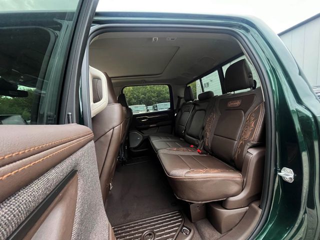 Vehicle photo 15