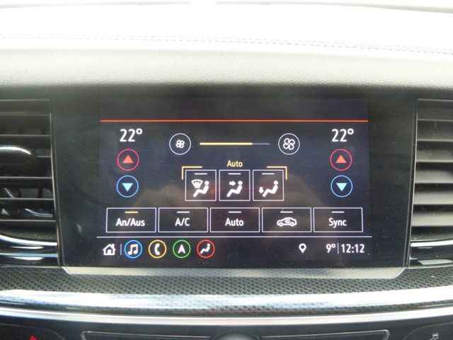 Fahrzeugabbildung Opel Insignia B Grand Sport 2.0d >AHK/Navi/LED/SHZ