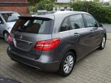 Mercedes-Benz B 220 Diesel Automatik / Ledersitze - Mercedes-Benz B 220 mit Diesel-Antrieb