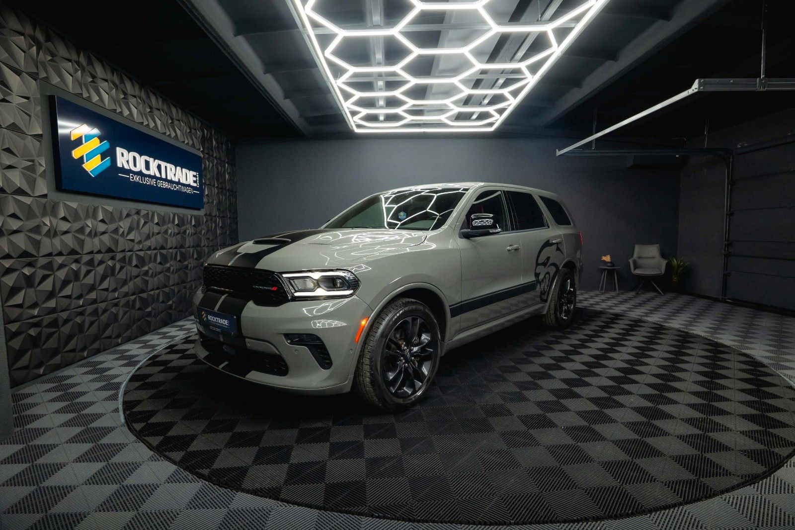 Fahrzeugabbildung Dodge Durango 5.7 V8 R/T 4x4 Night-Paket Modell 22 LED