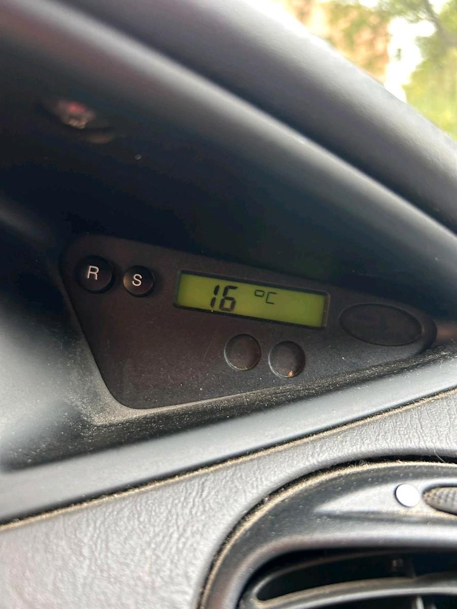 Ford Focus 2004 — photo 13