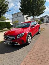 Mercedes-Benz GLA 180 SUV  Euro 6d-TEMP - Mercedes-Benz GLA 180 in Essen