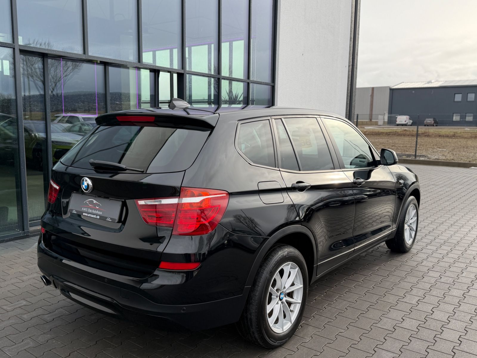 X3 xDrive 20 d Advantage Auto. Navi LED