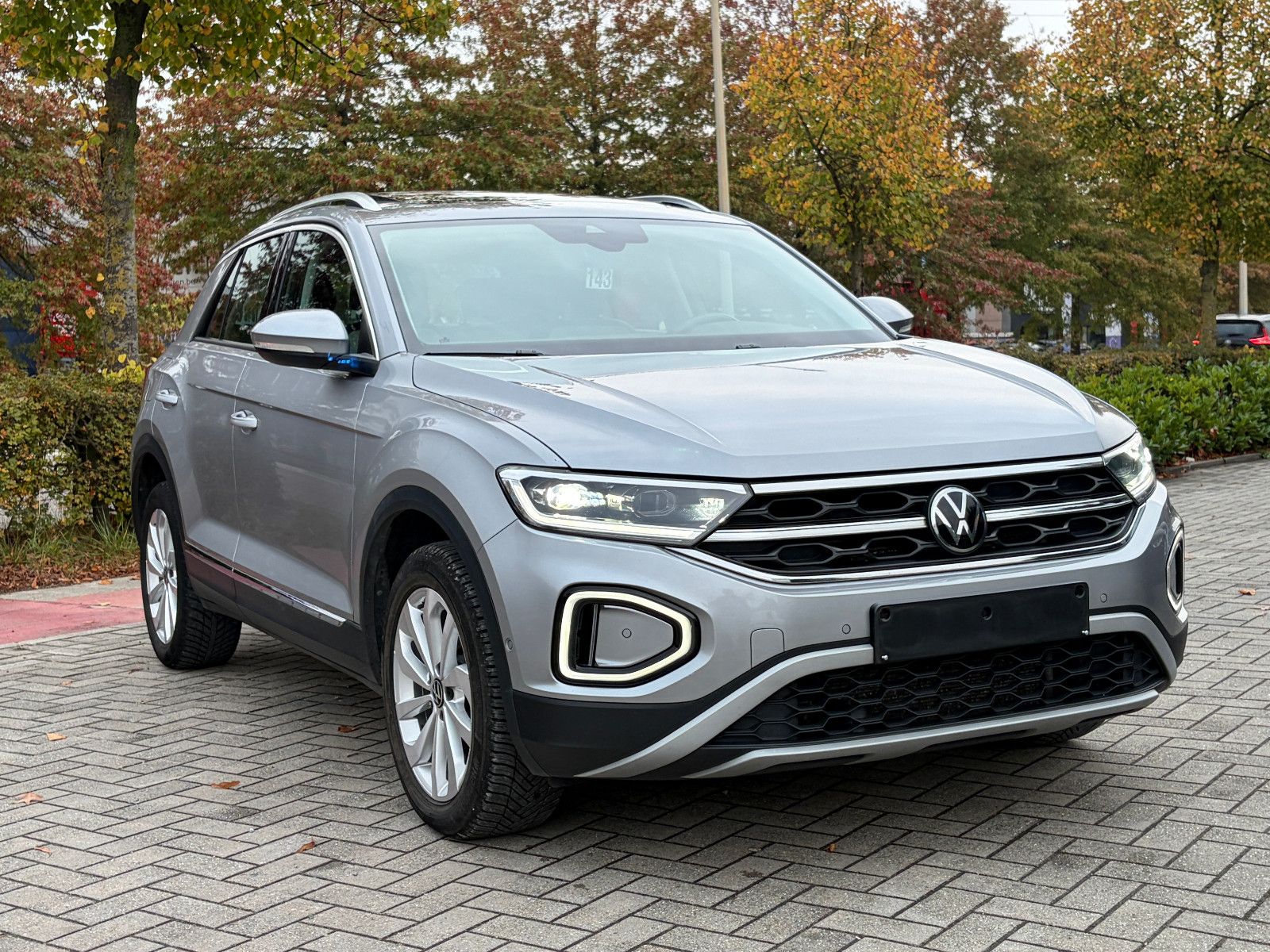 Volkswagen T-Roc Style 2.0tdi DSG Pano *13.900+Mwst*