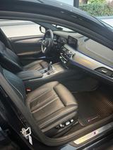 BMW 540d xDrive Touring A - M Paket - blaue BMW 540