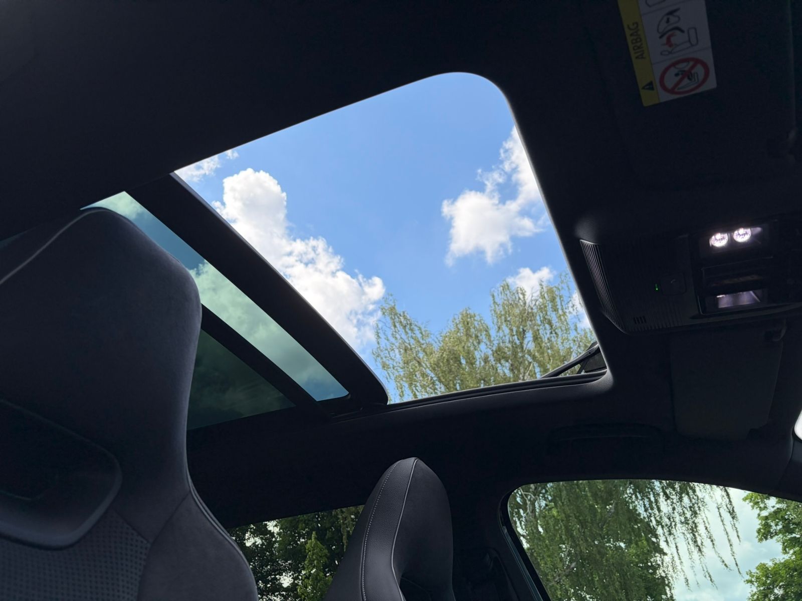 Fahrzeugabbildung SKODA Superb Combi  Sportline 1.5 TSI IV DSG *AHK,Navi
