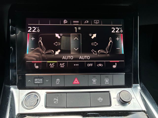 Fahrzeugabbildung Audi e-tron 50 quattro >AHK/LEDER/KAM/NAV/SHZ<