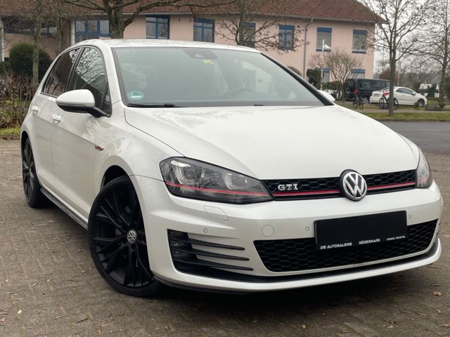 Volkswagen Golf VII Lim. GTI Performance BMT/DSG/NAVI/LEDER